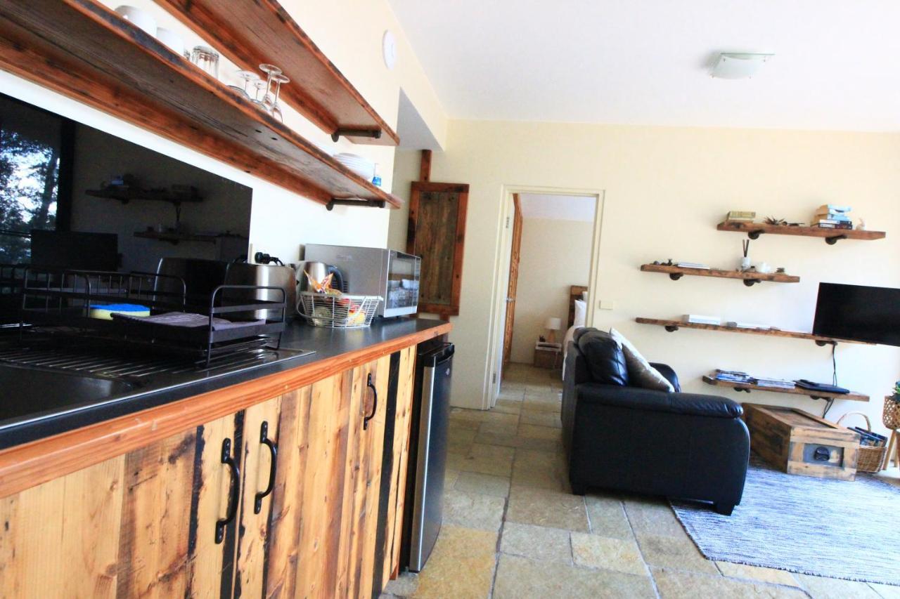 Appartement Down To Earth Farm Retreat à Sarsfield Extérieur photo