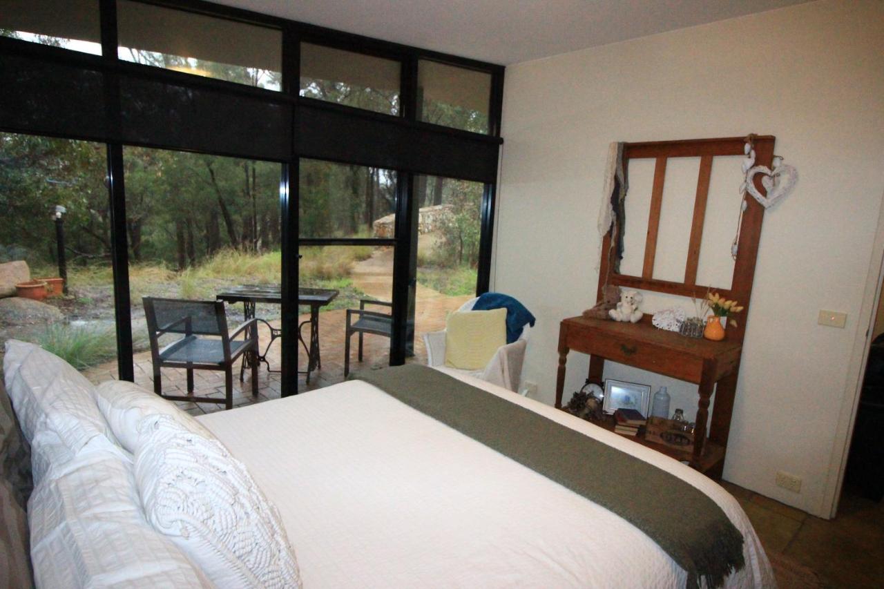 Appartement Down To Earth Farm Retreat à Sarsfield Extérieur photo