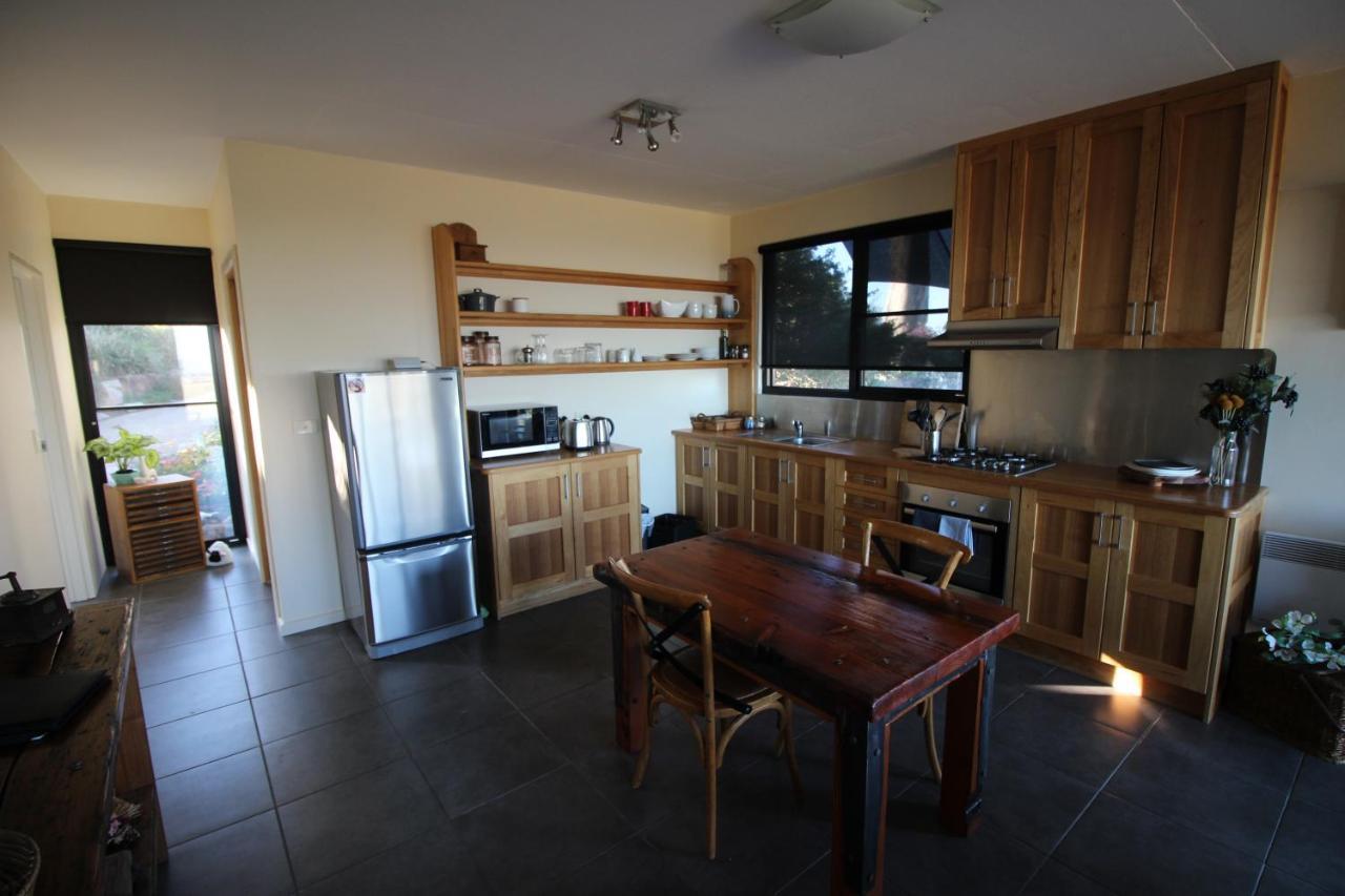 Appartement Down To Earth Farm Retreat à Sarsfield Extérieur photo